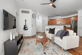 2502 Leon St in Austin, TX - Building Photo - Building Photo