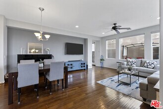 28285 N Via Sonata Dr in Santa Clarita, CA - Building Photo - Building Photo