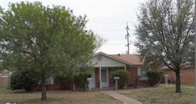 property at 3309 S 27th St