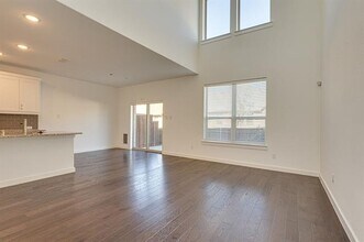 2725 Splendor Ln in Little Elm, TX - Building Photo - Building Photo