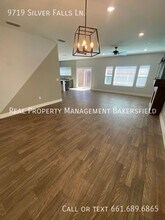 9719 Silver Falls Ln in Shafter, CA - Building Photo - Building Photo