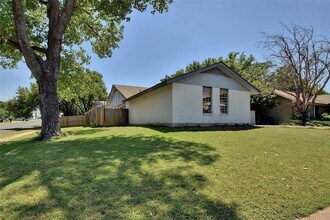 1301 Thornridge Rd in Austin, TX - Building Photo - Building Photo