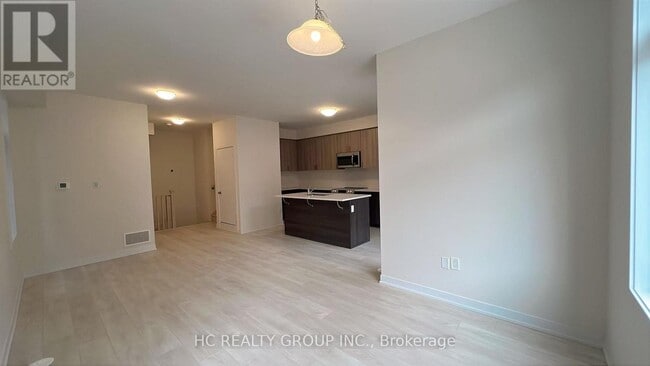 1865 Pickering Pkwy in Pickering, ON - Building Photo - Building Photo