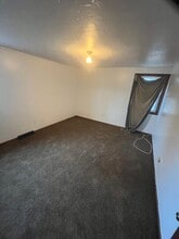 31 Bossi Ave in Randolph, MA - Foto de edificio - Building Photo