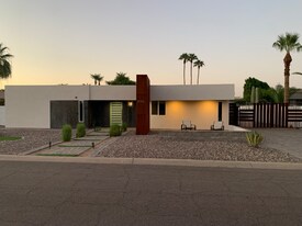 7114 E Orange Blossom Ln in Scottsdale, AZ - Building Photo