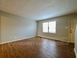 305 Lake St in Nicholasville, KY - Building Photo - Building Photo