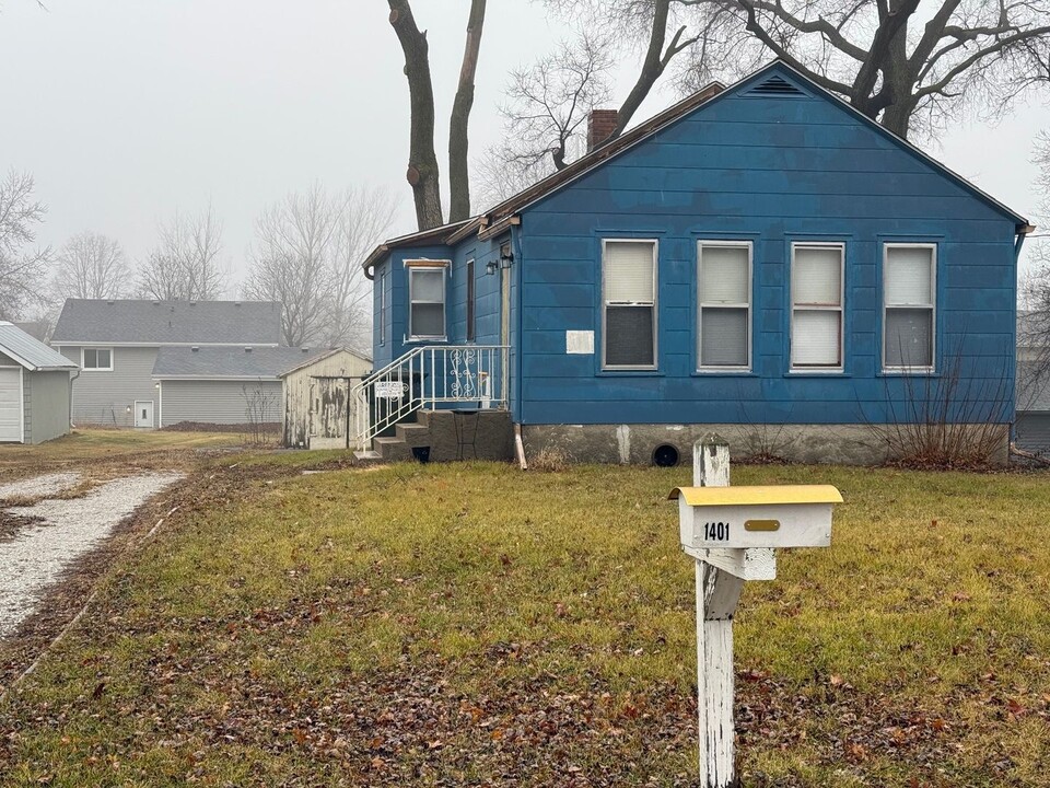 1401 Georgia in Ames, IA - Building Photo