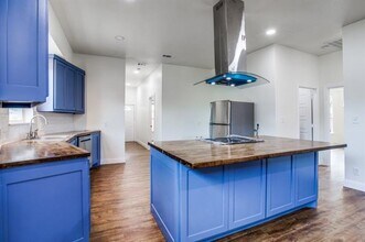 3423 S Harwood St in Dallas, TX - Building Photo - Building Photo