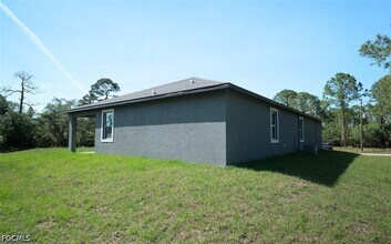 7020 Palpano Cir in La Belle, FL - Building Photo - Building Photo