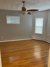 68 Kenmere Rd, Unit #1 in Medford, MA - Building Photo - Building Photo