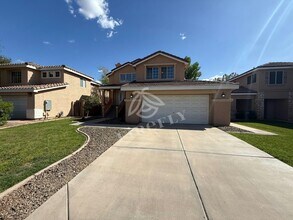 999 W Leah Ln in Gilbert, AZ - Building Photo - Building Photo