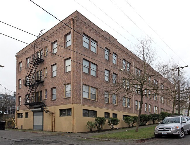 Charles Bee Apartments in Tacoma, WA - Building Photo - Building Photo