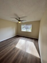 904 Brett Dr in Hinesville, GA - Foto de edificio - Building Photo