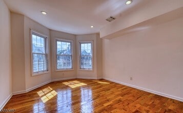 131 Sylvan Ave in Newark, NJ - Building Photo - Building Photo