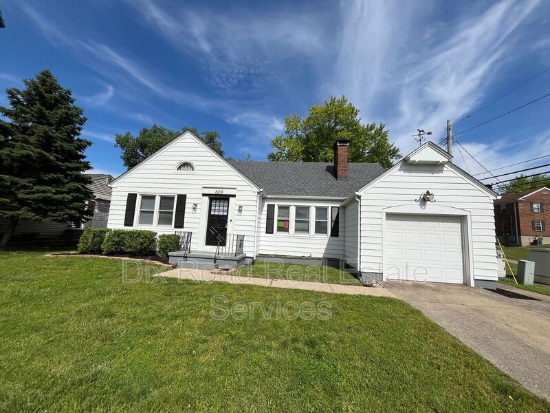 609 Gladys Dr in Middletown, OH - Building Photo