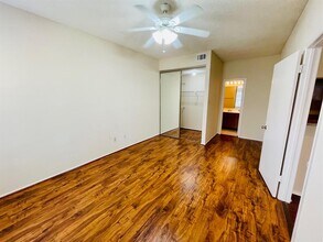 2710 Grants Lake Blvd-Unit -C3 in Sugar Land, TX - Building Photo - Building Photo