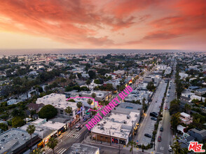 1346 Abbot Kinney Blvd in Los Angeles, CA - Building Photo - Building Photo