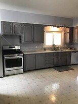 128 Winthrop St, Unit 1 in Medford, MA - Building Photo