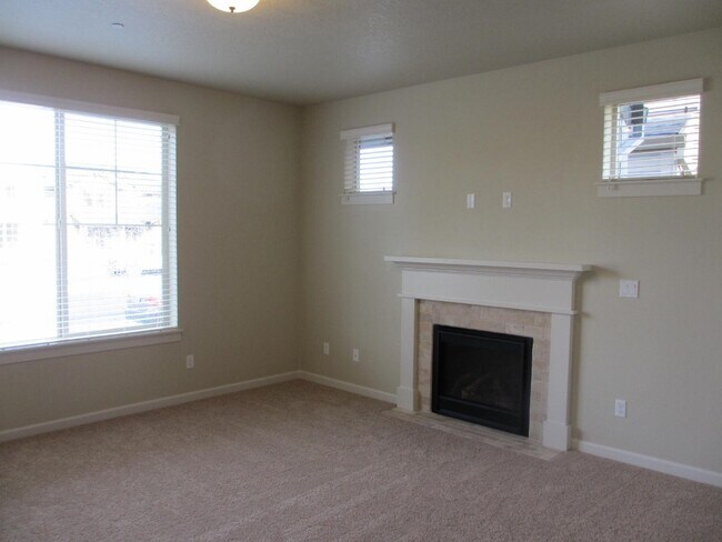 10172 SW Barber St in Wilsonville, OR - Building Photo - Building Photo