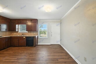 208 Westfork Dr in Fort Worth, TX - Building Photo - Building Photo