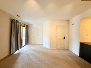 301 W Mangrum Dr in Pueblo West, CO - Foto de edificio - Building Photo