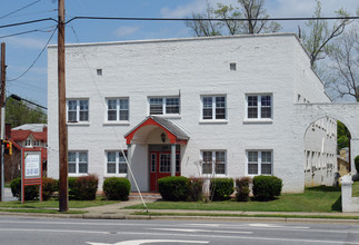 Sadaf Apartments in High Point, NC - Building Photo - Building Photo