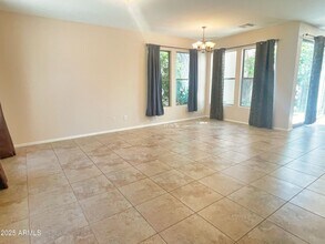 3507 S Falcon Dr in Gilbert, AZ - Building Photo - Building Photo