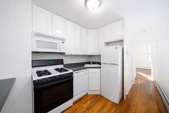 107 Harrison St in Hoboken, NJ - Building Photo - Building Photo
