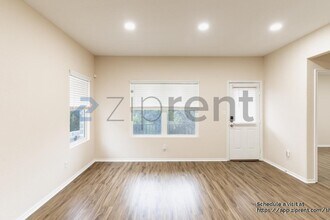 1528 Brueggerhoff Rd in Leander, TX - Foto de edificio - Building Photo