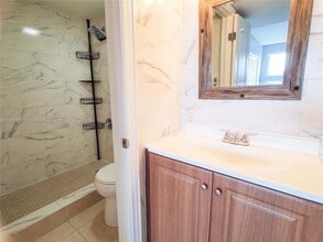 1255 W 53rd St in Hialeah, FL - Building Photo - Building Photo