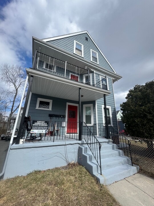 325 Highland Ave, Unit 2 in Somerville, MA - Foto de edificio