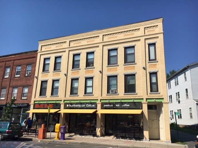 263 Pleasant St in Northampton, MA - Building Photo