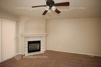 11812 E Kepner Dr in Aurora, CO - Foto de edificio - Building Photo