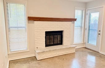 12027 W 58th Pl in Shawnee, KS - Building Photo - Building Photo