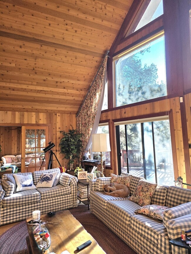 property at 1921 Bernina Dr