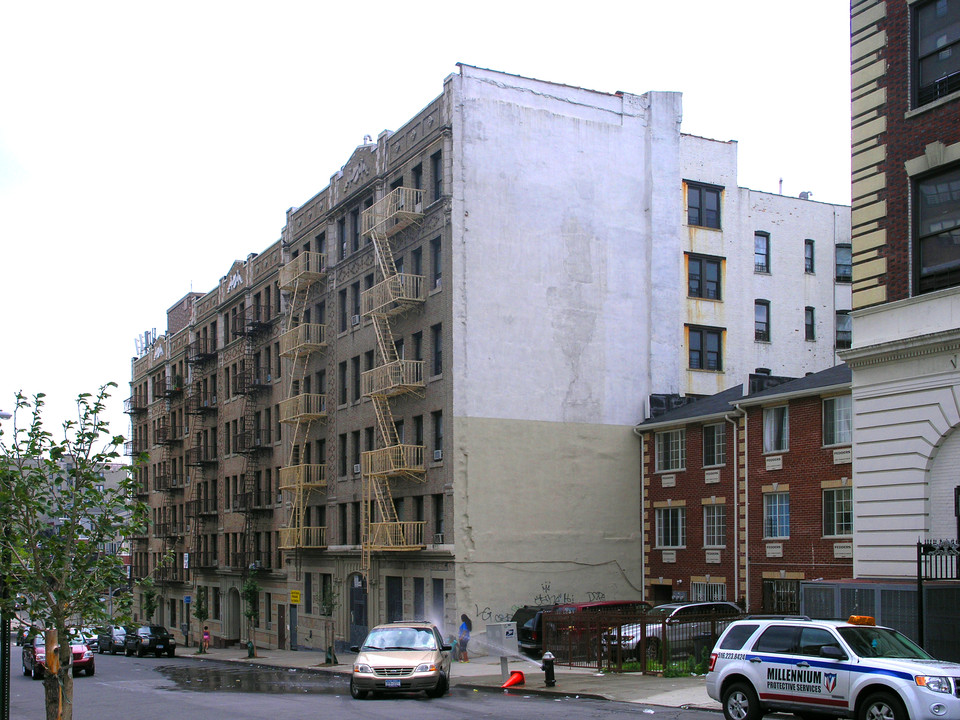 Saint Mary's Projects in Bronx, NY - Building Photo