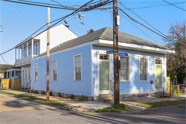 property at 1527 Reverend John Raphael Jr Way