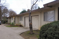 10460 Coloma Rd in Rancho Cordova, CA - Foto de edificio - Building Photo