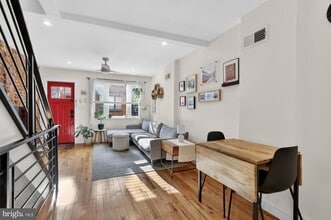 741 Watkins St in Philadelphia, PA - Building Photo - Building Photo