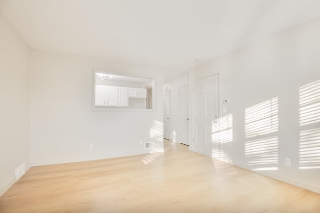 4620 Davenport St, Unit 3
