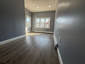 95 W 54th St in Bayonne, NJ - Building Photo - Building Photo