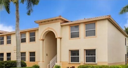 15385 Bellamar Cir, Unit 413 in Ft. Myers, FL - Foto de edificio - Building Photo