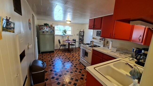 113 Franklin St, Unit B in Urbana, IL - Building Photo - Building Photo