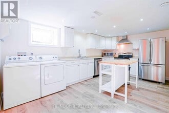 751 Glengrove St in Oshawa, ON - Building Photo - Building Photo