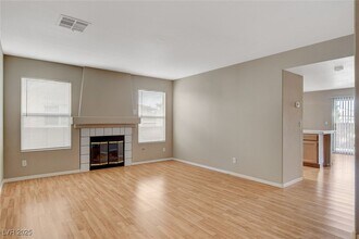 1904 Verbania Dr in Las Vegas, NV - Building Photo - Building Photo