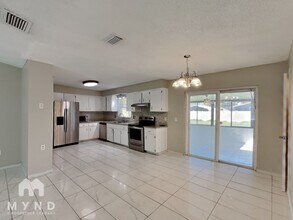 123 Connie Lee Ct in Lakeland, FL - Building Photo - Building Photo