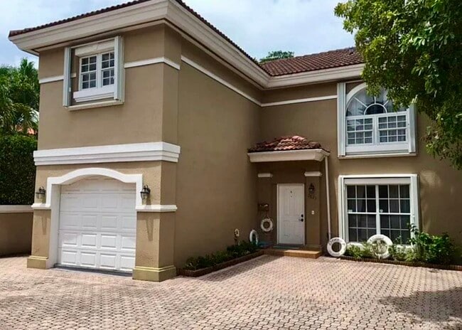 property at 2823 Day Ave