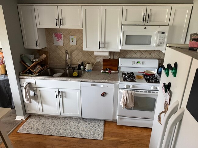 1201 Williams Port Dr in Westmont, IL - Building Photo - Building Photo