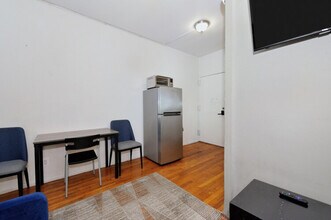 348 W 36th St. in New York, NY - Building Photo - Building Photo