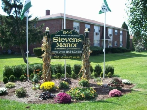 Stevens Manor Apartments in Cortland, NY - Foto de edificio